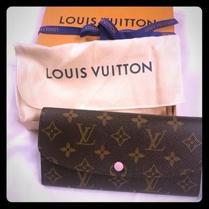 Louis Vuitton Emilie Wallet never been used